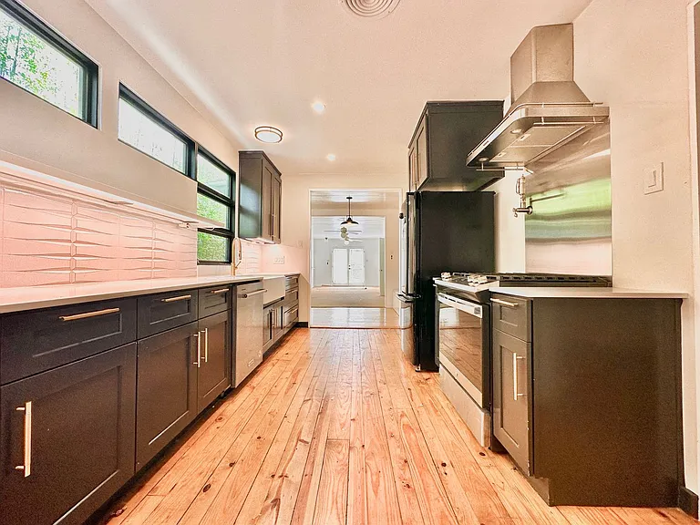3201 French Pl — Photo 7