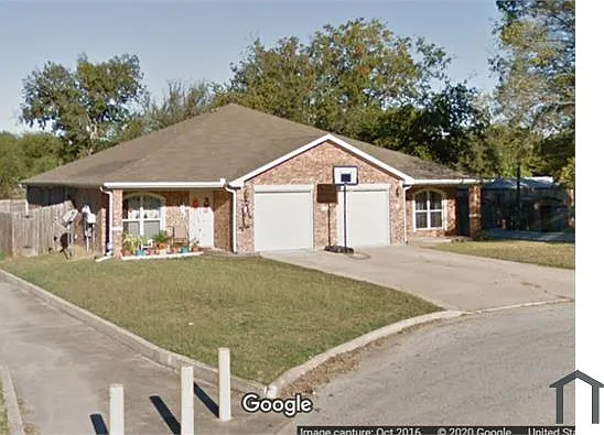 301 Jeff Gordon Dr #B — Photo 1