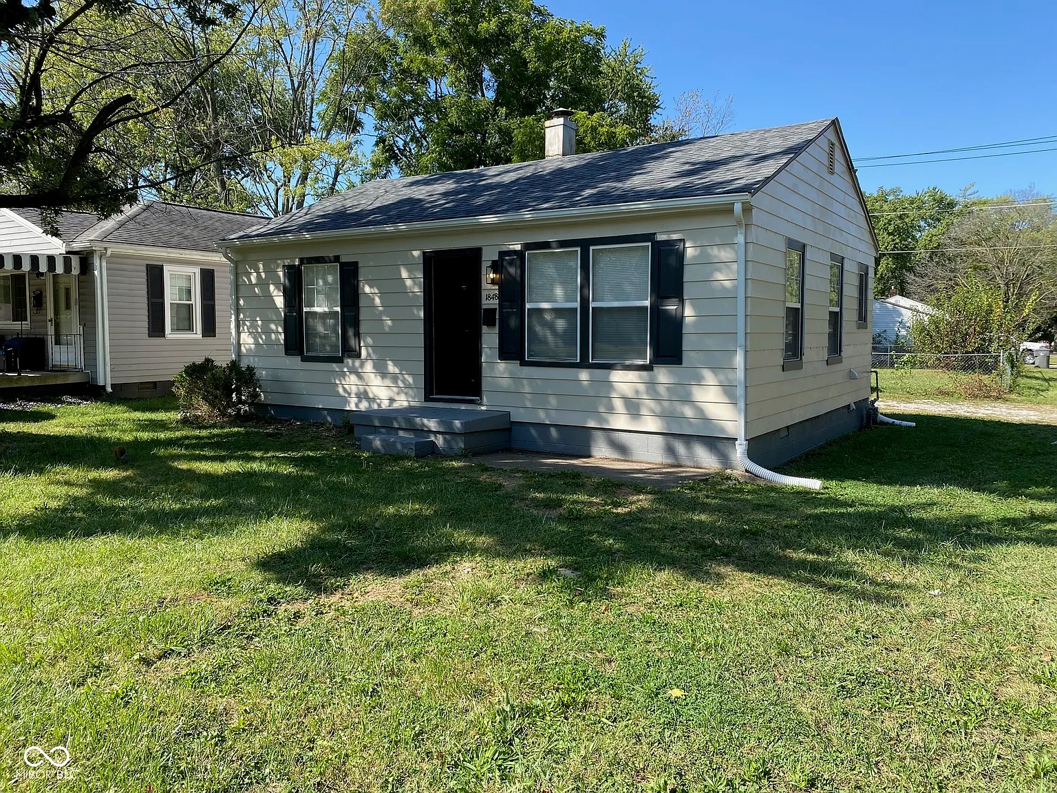 1848 N Riley Ave photo 1