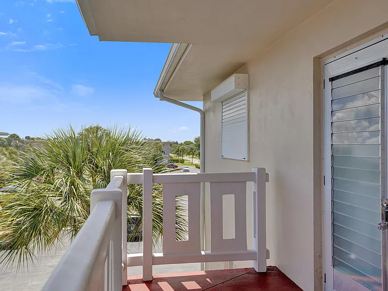 2640 Garden Dr S #301 — Photo 4