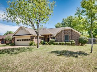 1223 Stonelake Dr, Cleburne, TX 76033