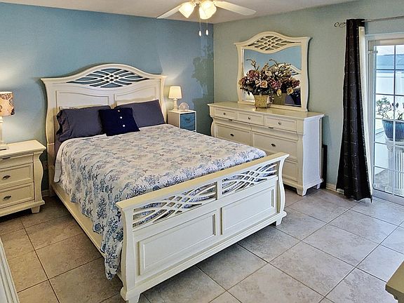 4th image of 623 Crown Ln