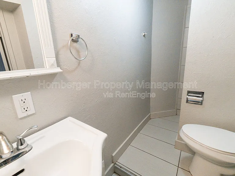 1108 W 12th Ave #4 — Photo 6