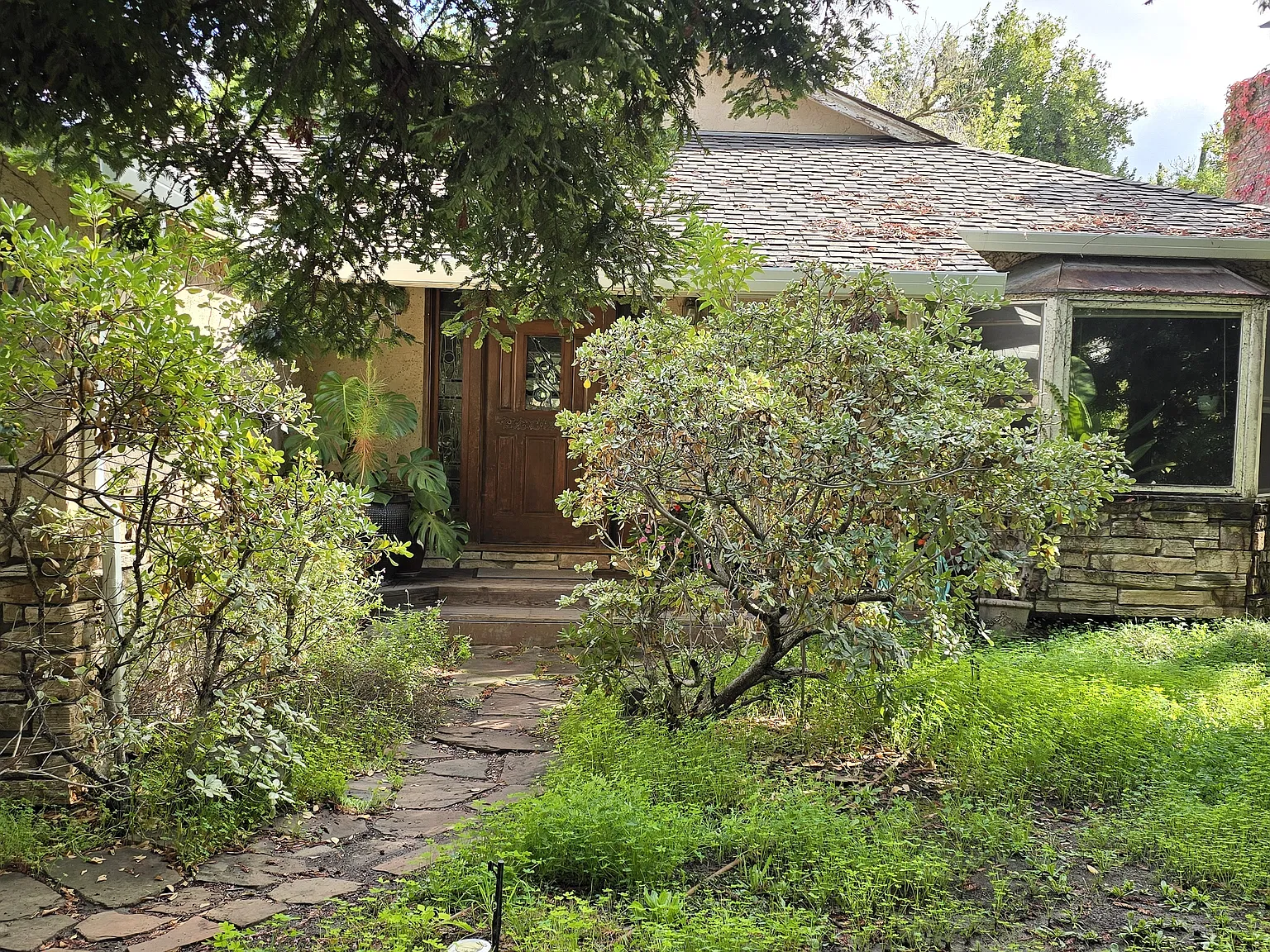 3 bed, 1622 sqft, $5,250 — Photo 2