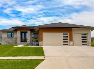 405 NE Wolfpack Dr, Waukee, IA 50263