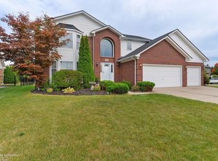 46568 Riverwoods Dr, Macomb, MI