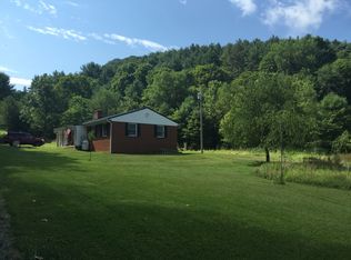 1006 Simmons Mountain Rd, Sugar Grove, WV 26815