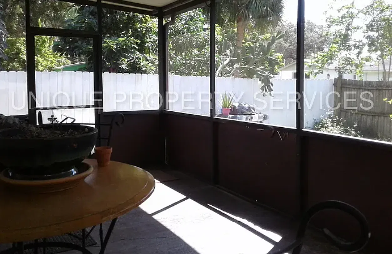 2 bed, 812 sqft, $1,500 — Photo 2