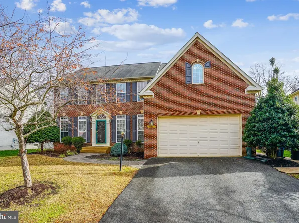 911 Strausberg St, Accokeek, MD 20607