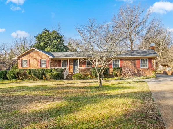 2909 Marlborough Rd, Burlington, NC 27215
