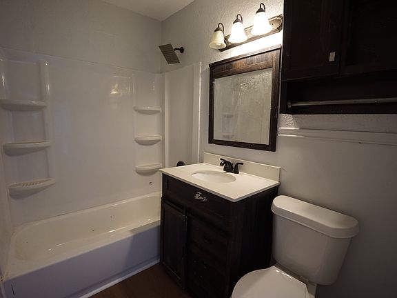 5th image of 306 Center Way
