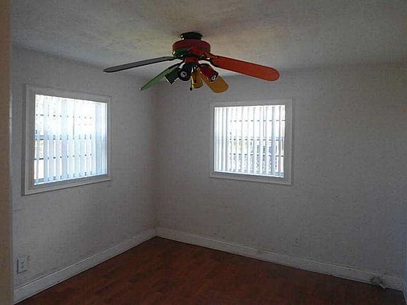 5th image of 5911 N Farragut Dr