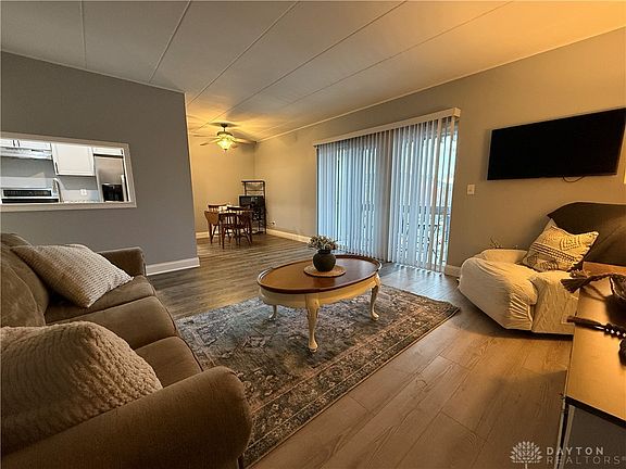 5th image of 1122 Eagle Feather Cir APT C