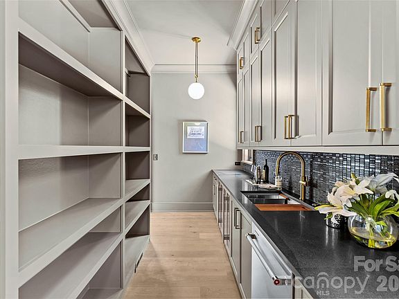 5th image of 16809 Grande Vineyards Dr #6
