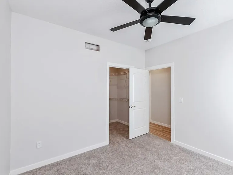 6810 Bright St — Photo 8