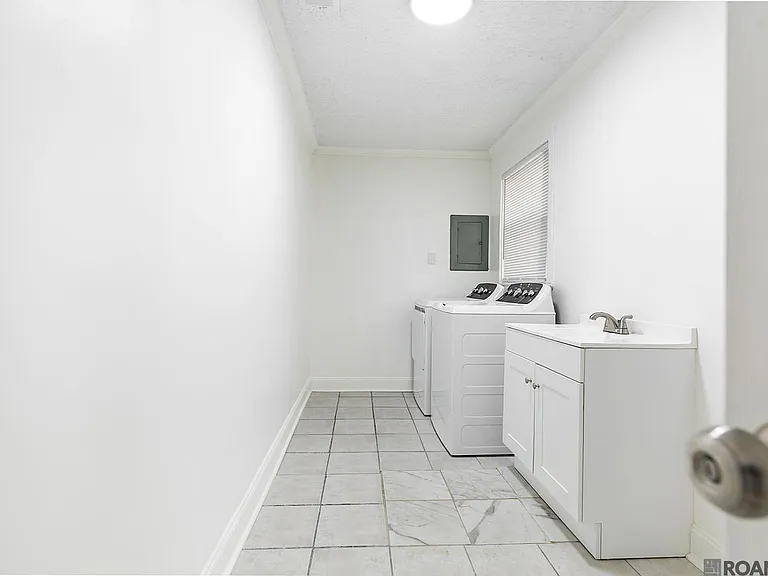 474 W Grant St — Photo 9