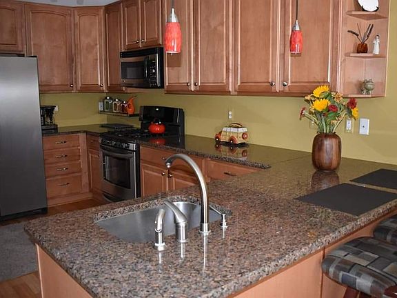 5th image of 37581 N Dianne Ln #128