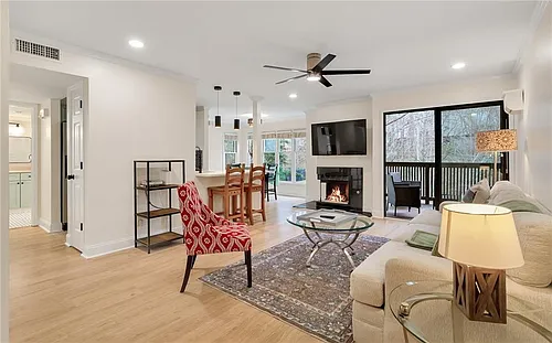1105 Garden Ct Photo 1