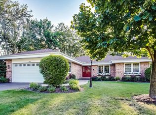 978 Williamsburg Park, Barrington, IL 60010