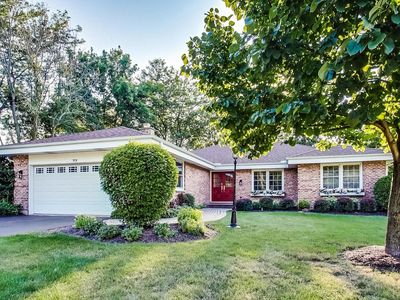 978 Williamsburg Park, Barrington, IL, 60010