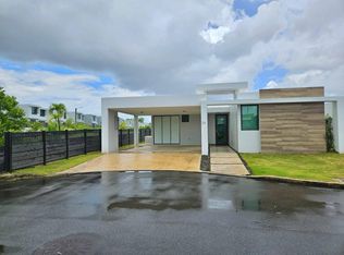 Urb Residences At Rio, Bayamon, PR 00959