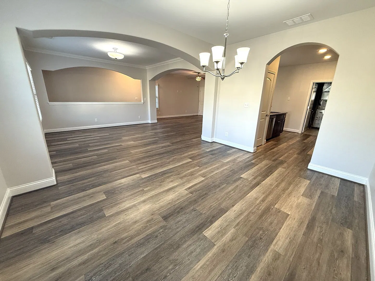 Gorgeous 2 Bedroom 2 Bath Condos In Prime Location!! — Photo 4