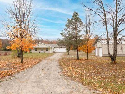 233 S Weldon Rd, Beulah, MI, 49617