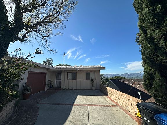 3rd image of 5101 Cerrillos Dr