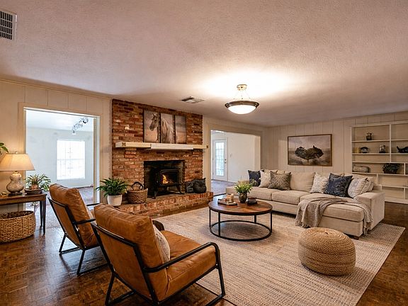 3rd image of 5731 Mona Ln
