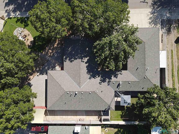 2nd image of 1300 W 4th St