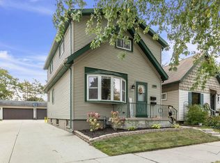 1609 N 4th St, Sheboygan Fls, WI 53081