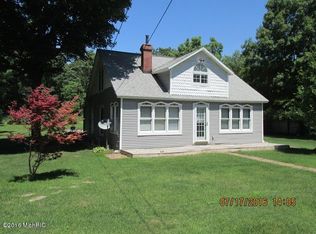 2620 Middle Lake Rd, Twin Lake, MI 49457