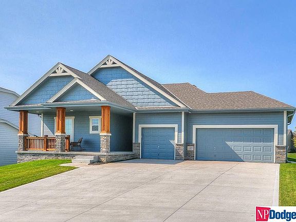 3rd image of 11009 Cove Hollow Dr