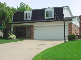 29354 W Nottingham Cir, Warren, MI 48092