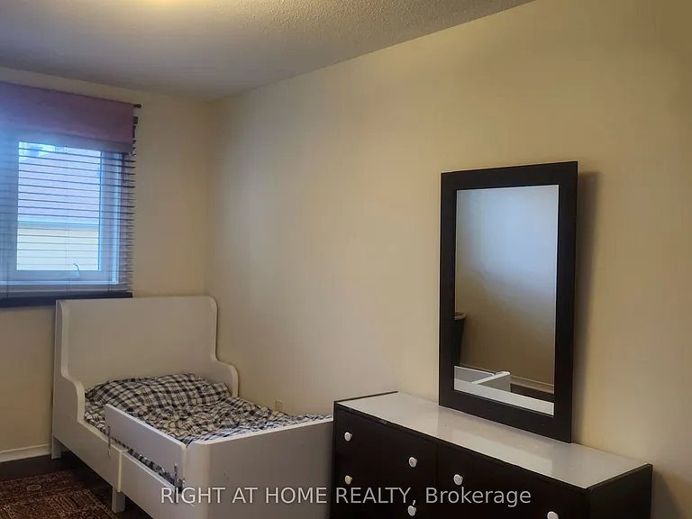 59 Havenhurst Cres — Photo 17