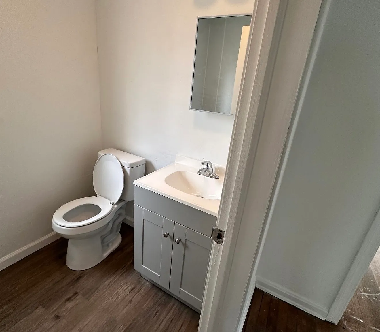 2 bed, 1242 sqft, $1,300 — Photo 4