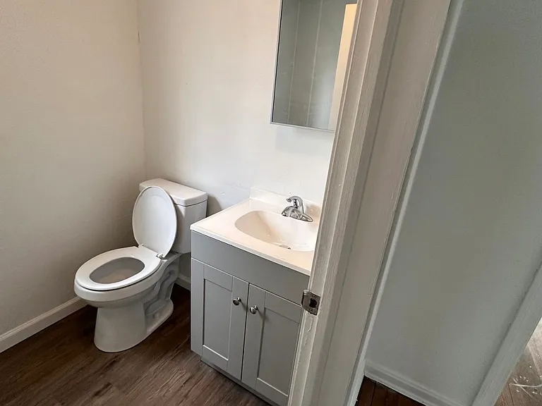 829 Orlando Ave — Photo 4