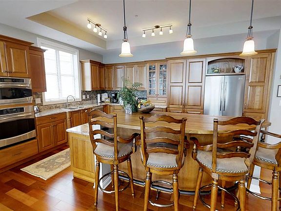 4th image of 540 S Lakeshore Blvd Unit 33