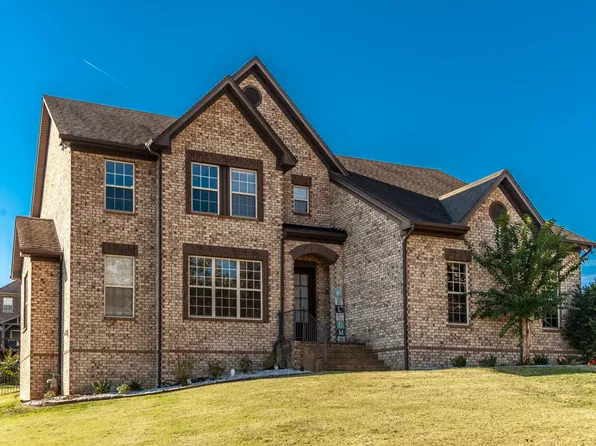 102 Bedford St, Hendersonville, TN 37075