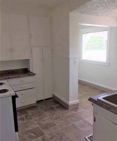 1032 NE Madrona St — Photo 7