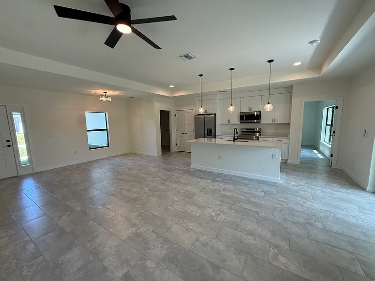 4807 Sabrina Ter — Photo 3