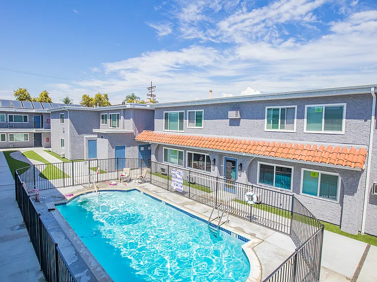 Saticoy Apartments — Photo 9