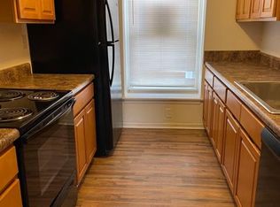 421 Rennie Ct, Virginia Beach, VA 23454