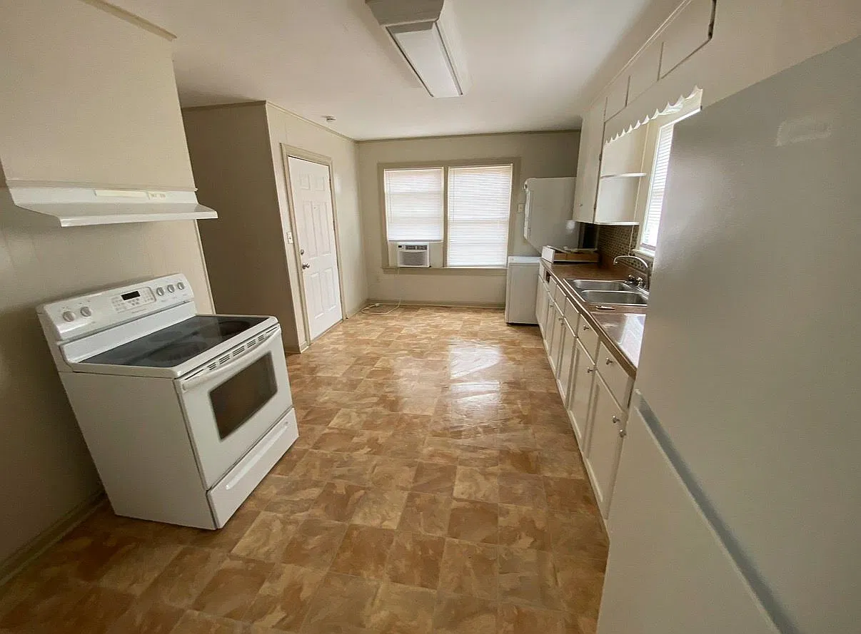 3 bed, 2.0 bath, 1454 sqft, $1,150 — Photo 4