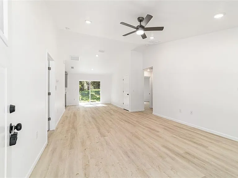 15388 SW 26th Pl — Photo 3