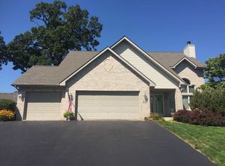 9102 River View Trl, Roscoe, IL 61073