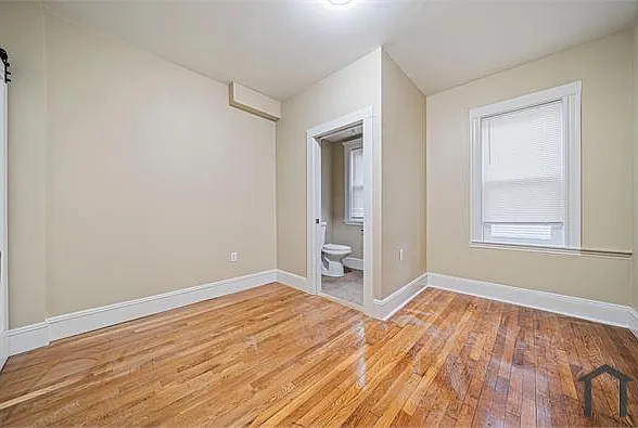 46 Astoria St #3 — Photo 6