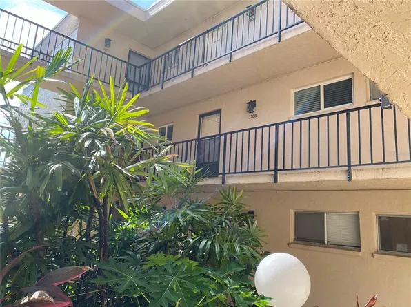 2763 Woodgate Ln APT 208, Sarasota, FL 34231