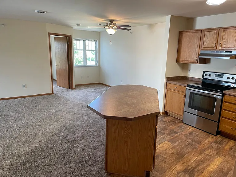 Door Creek Apartments — Photo 13