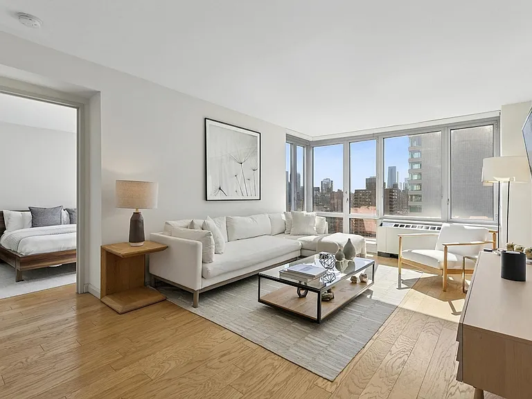 601 W 57th St #38K — Photo 1